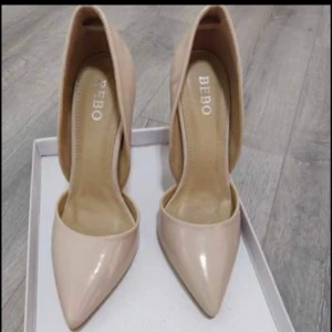 Klackar - Helt nya klackar med storleken 38. Pris går att diskuteras🙌