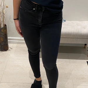 Jeans - Säljer för att de har blivit för små för mig. Pris går att diskuteras🙌