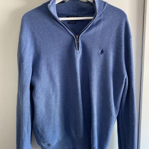 Polo Ralph lauren  - - nytvättad - använd ca 10 ggr Passade mig personligen inte i formen