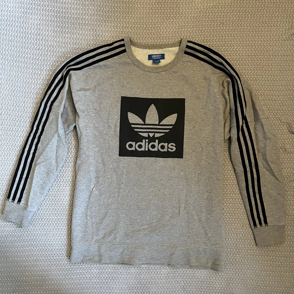 Sweatshirt från Adidas, fint skick.. Tröjor & Koftor.