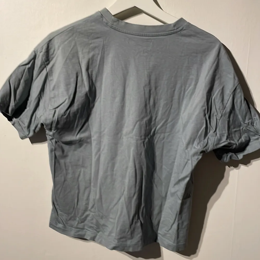 Fin tröja, använd mindre än 10 gånger, nyskick. . T-shirts.