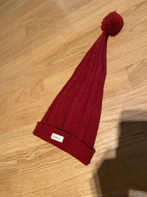 Newbie julmössa  - Helt oanvänd utan prislapp. Endast testad. Mycket gott skick. 