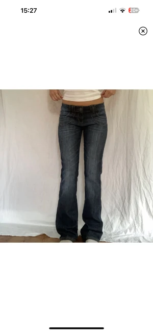 Bootcut jeans - Lånade två första bilder🩷