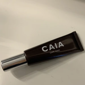 Caia - Endast öppnad.