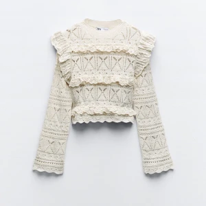 Zara tröja  - Säljer då den inte kommer till användning endast använd en gång i storlek M💕