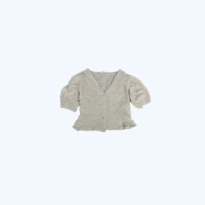 Vit blus - Vit blus med fin design!