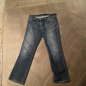 Nudie jeans  - Tja, säljer nu dessa jätte snygga nudie jeans i storlek 34/32 och är i jätte fint skick typ 9/10. Modellen heter lean dean. Skriv privat för fler frågar