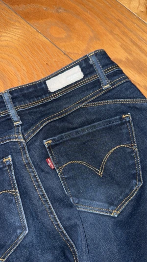 Levis jeans - Storlek 24