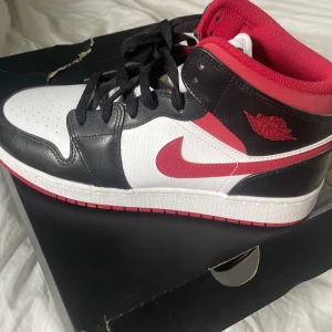 Jordan 1 gym red - Helt nya jordan 1 gym red. Orginal box. Storlek 40 