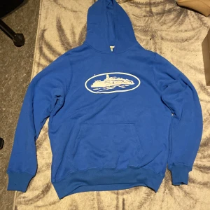 Corteiz hoodie  - En väldigt fin corteiz hoodie storlek m aldrig använd 