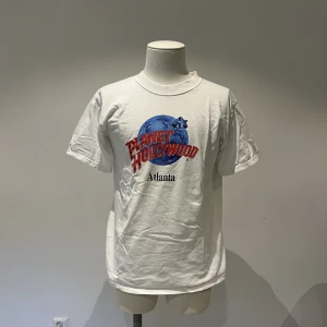 Planet Hollywood tee - Tshuut