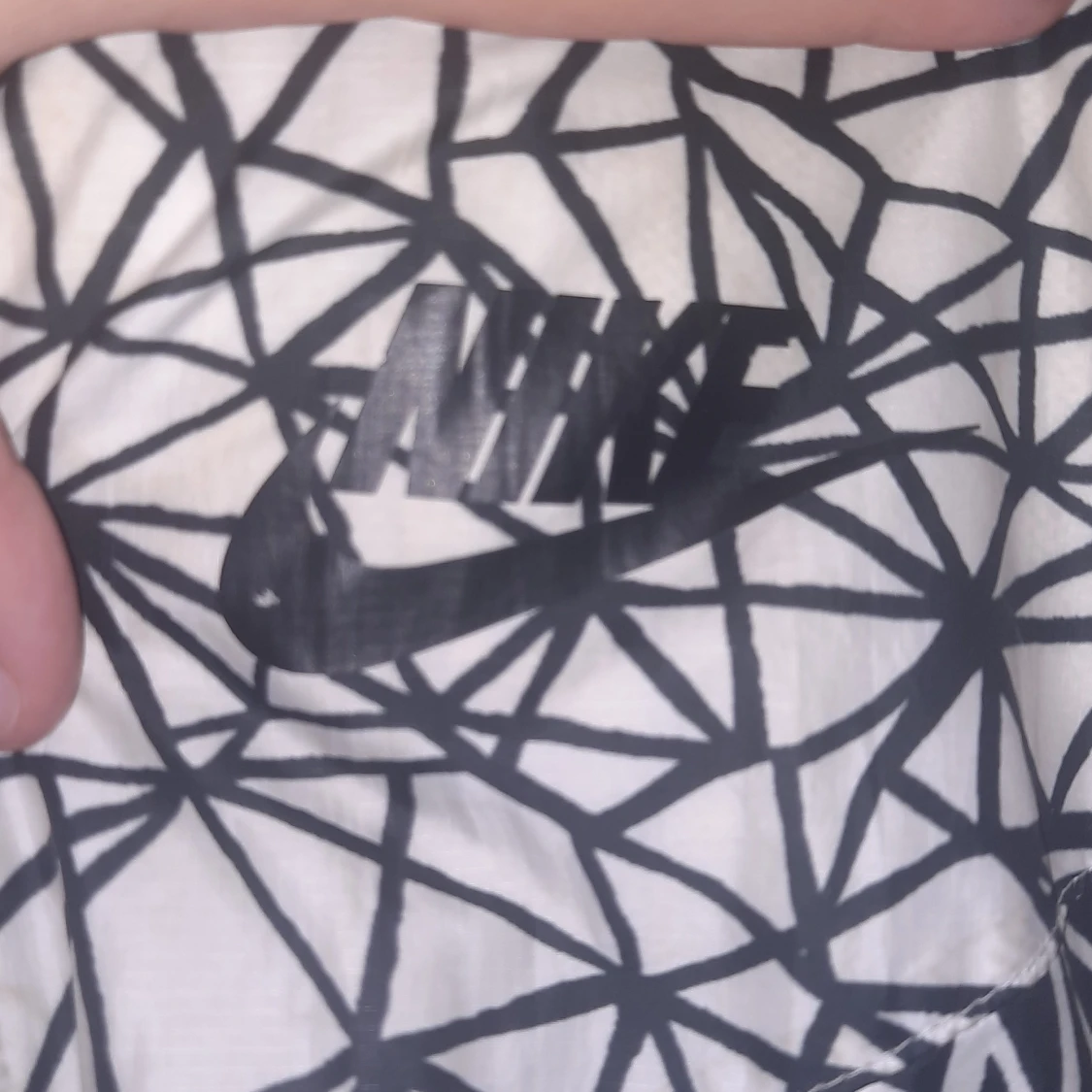 Vindjacka vit och svart - 90