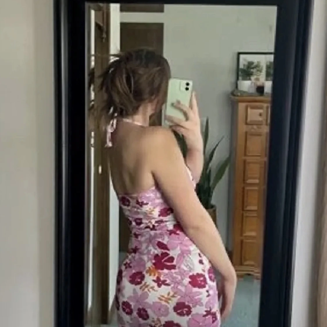 Blommig klänning - 91