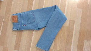 Levi's skinny - Lightly used,  inga skador. Fler bilder kan skickas