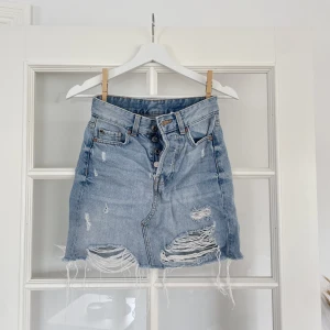 Jeanskjol - Jättefin jeanskjol i nysckick!