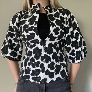 Jacka  - Snygg jacka med mönster