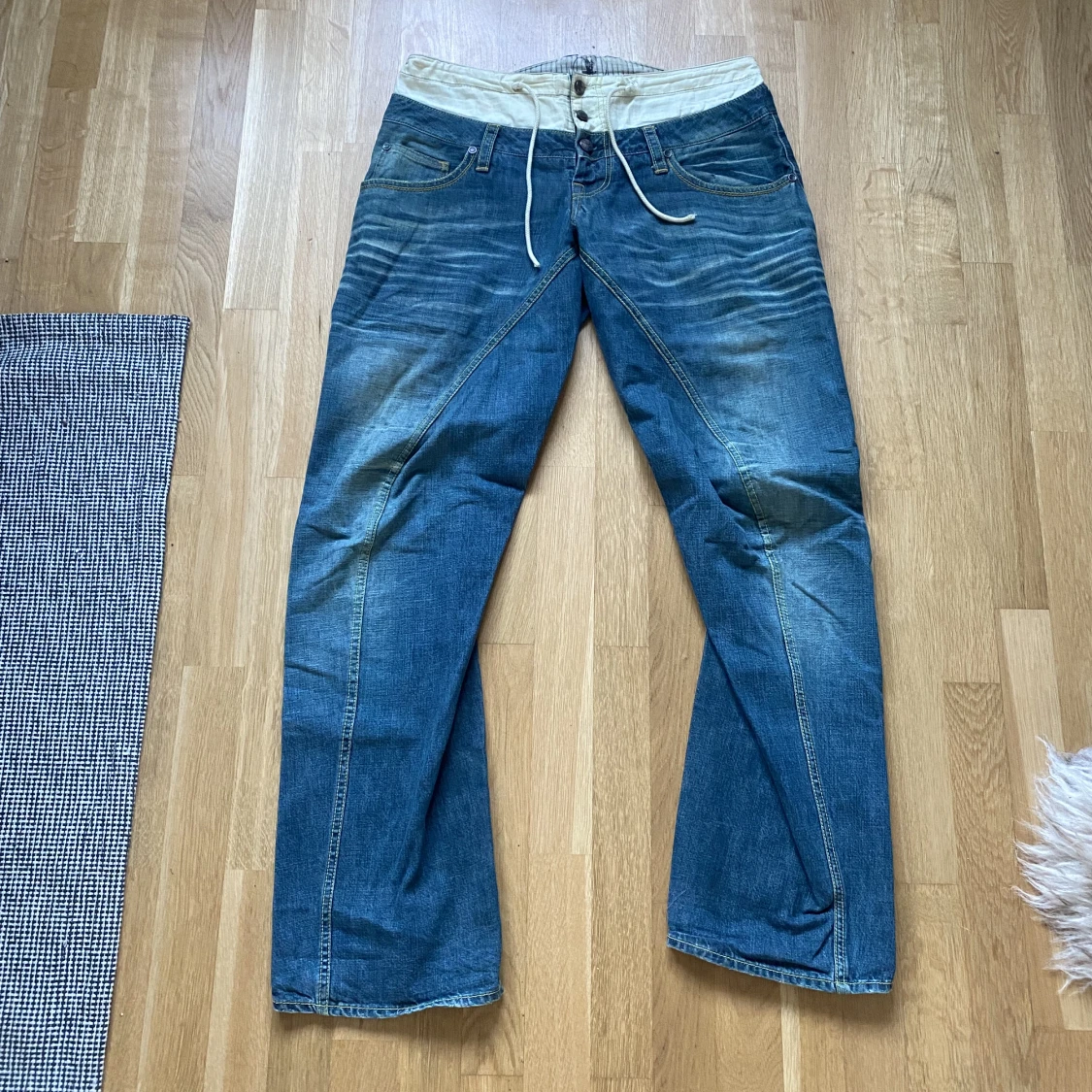 Jeans från Yen Jeans