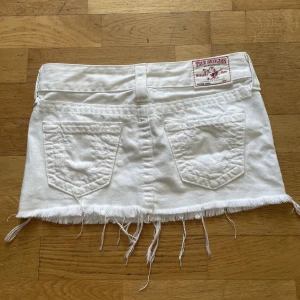 True religion kjol💓 - Superfin vit miniskirt från true religion💕köparen står för frakt