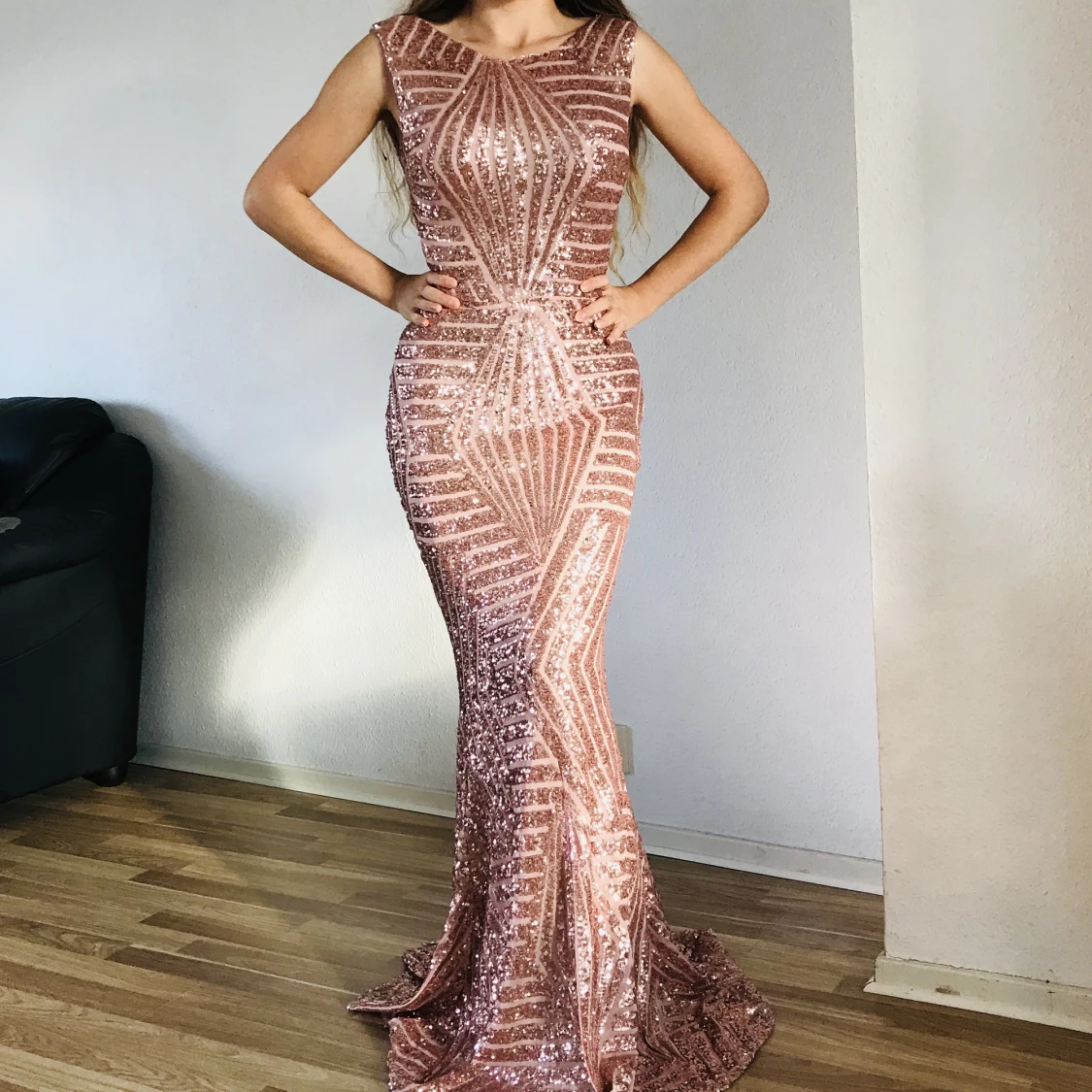  Festklänning (champagne-färg)