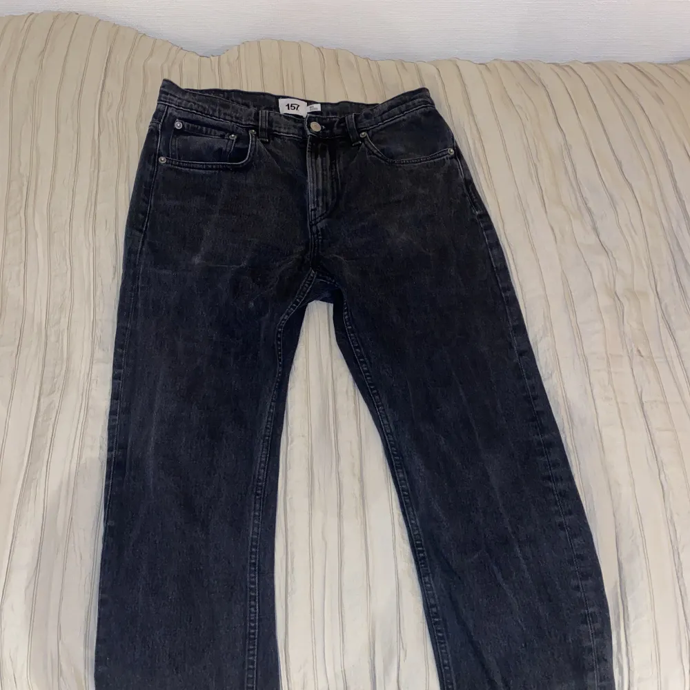 Jeans (herr) från lager 157 i stoleken 31/30 (31 width, 30 lenght). Säljer då den blivit för liten.. Jeans & Byxor.