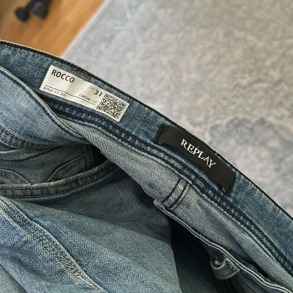 Hej säljer nu min riktigt snygga jeans dem är i 10/10 i skick knappt använda! Har ni någon fundering tveka inte på att höra av er!.. Jeans & Byxor.