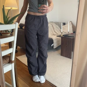 Pösiga byxor - Feta byxor från zara, sparsamt använda:) 