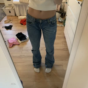 så snygga lågmidjade jeans! - Så snygga jeans från ginatricot!! kommer ej till användning💖💖