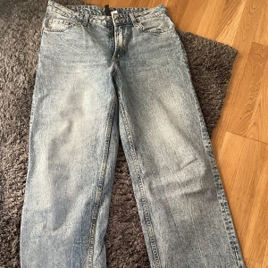 Lågmidjade jeans  - Nyskick aldrig använt 