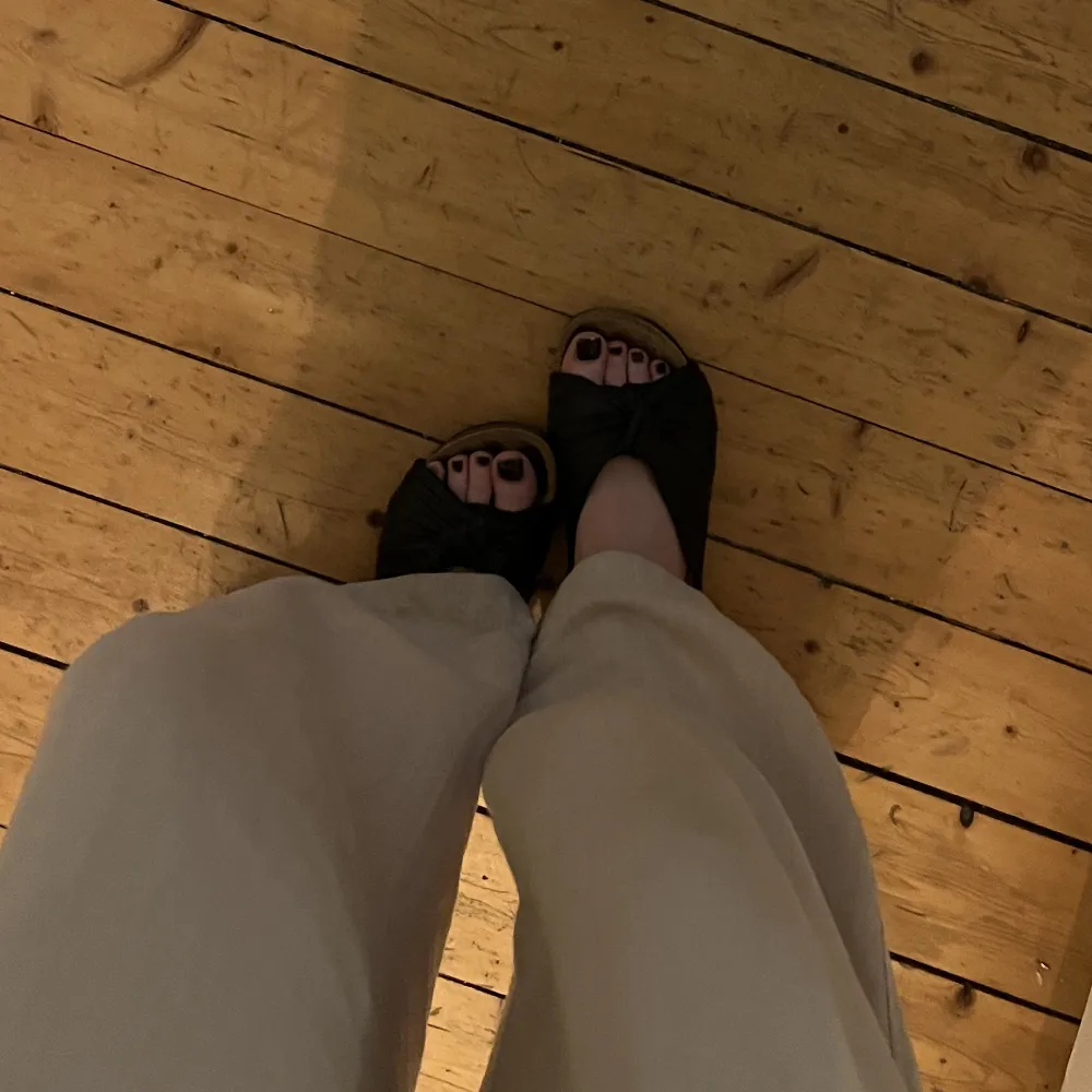 Sandaler i läder! Väl använda. . Skor.