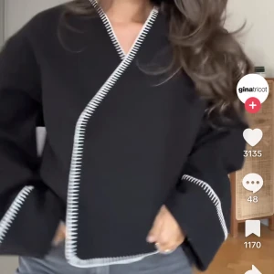 Stitch jacket Gina - Säljer nu min älskade jacka från Gina då jag har 2 likadana. <,33