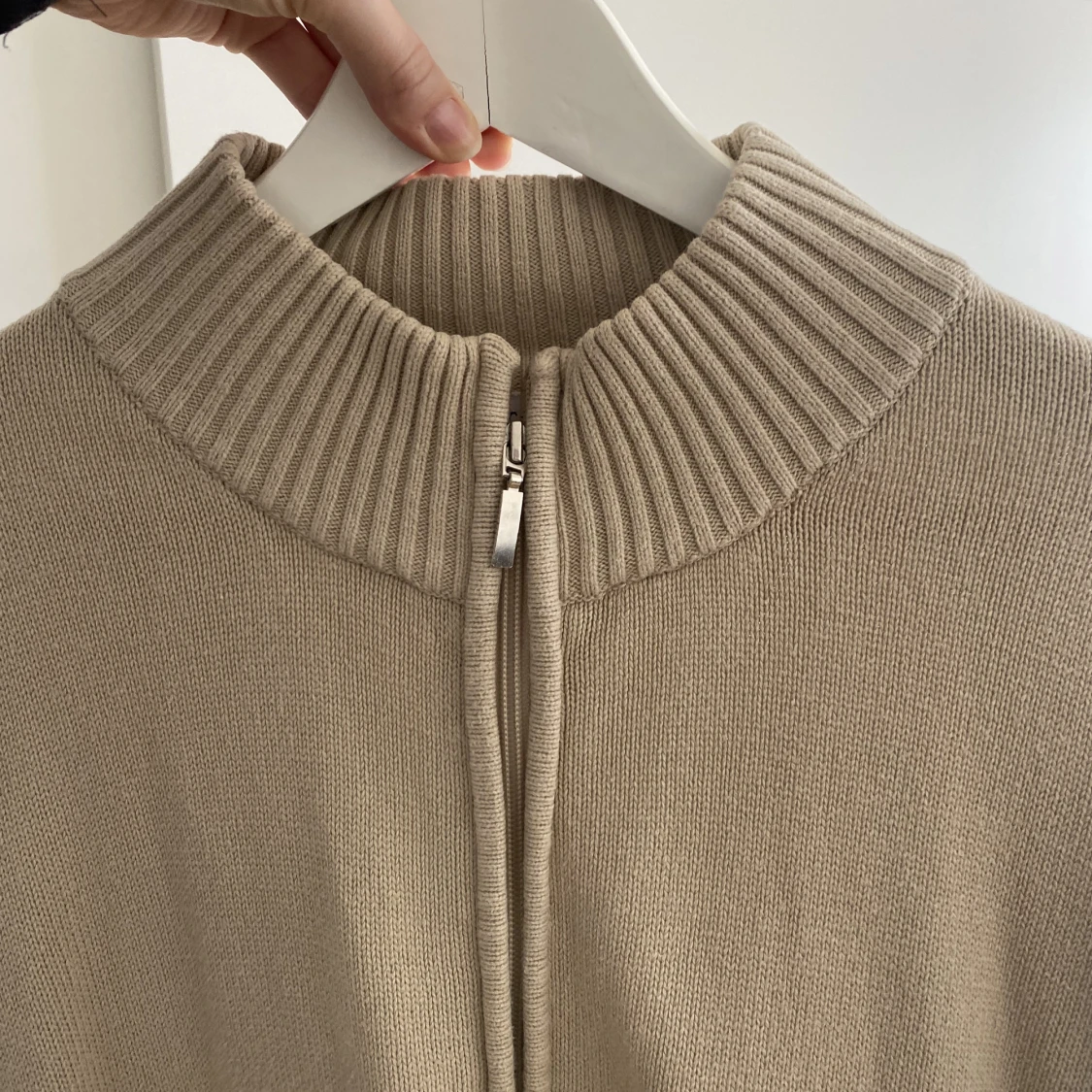 Beige kofta med zip - 90