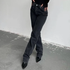 Adsgn jeans  - Säljer nu mina jätte fina jeans från Adsgn, dom är i super fint skick och använda fåtal gånger bara. Storlek S. Säljer dom för 400+Frakt.  Köpte dom nya för 800kr