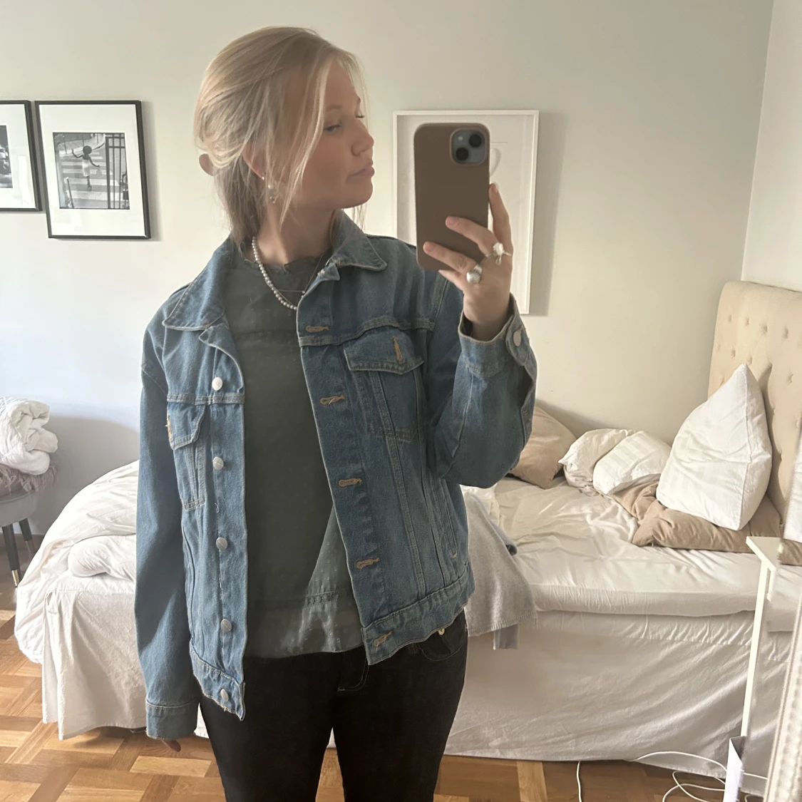 Jeansjacka i en bomberjackamodell - 90