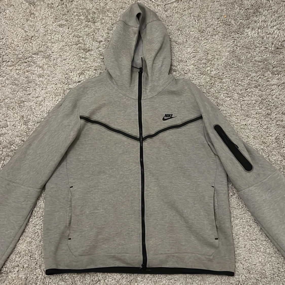 Nike tech flecce grå 