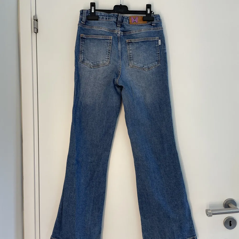 Sparsamt använda jeans, storlek 152.  Från Cubus. . Jeans & Byxor.