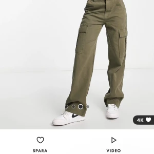 Cargo byxor  - Köpte den från stradivarius Asos , storlek 32. Skriv för mer bilder 