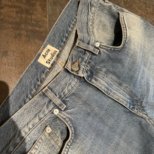 Acne jeans  - Acne jeans. Använda fåtal gånger. Storlek 29/32. 