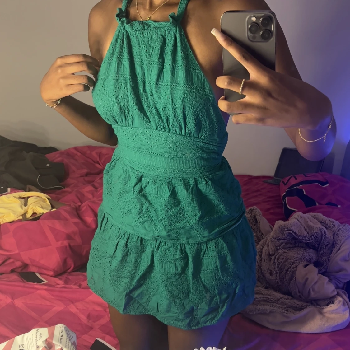 Grön fin klänning, med öppen rygg