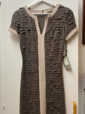 Klänningar för fest  - Dom är också helt nya förutom den röda använd 1 gång. 