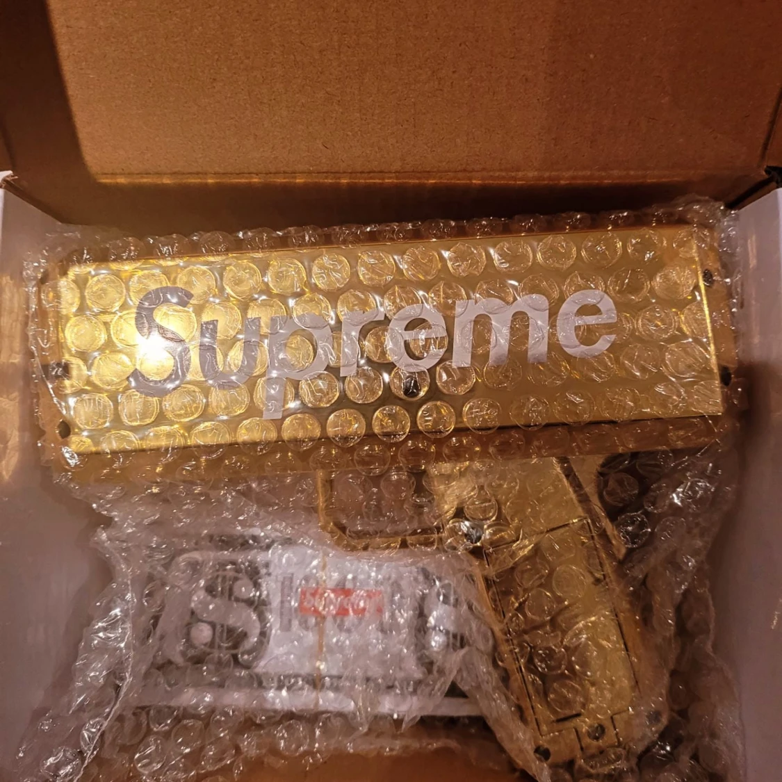 Supreme Money Guns  - 90