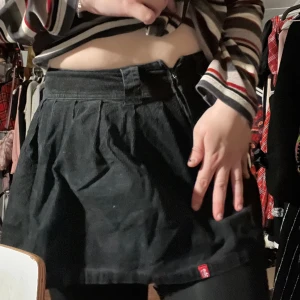 Espri kjol - För liten för mig 