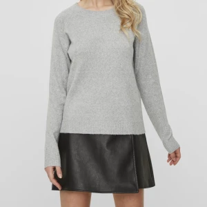 Veromoda stickad tröja  - INTRESSEKOLL  Väldigt bra skick 