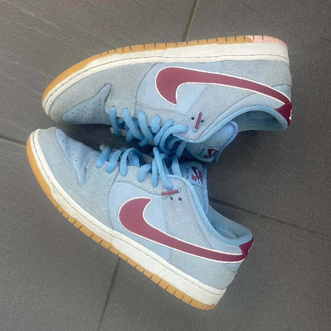 Dunk low sb phillies