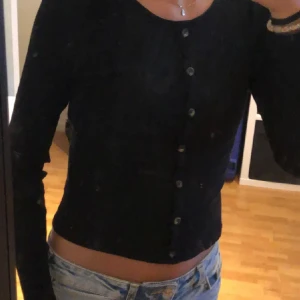 Träja - Tajt tröja i Xxs från H&M, använd sällan