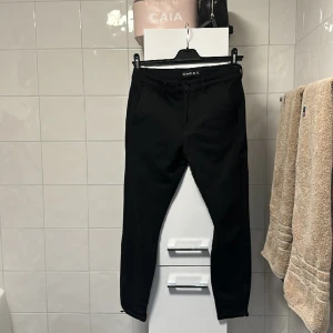 Gabba kostymbyxa - Gabba kostymbyxa, använda ett fåtal gånger, storlek S