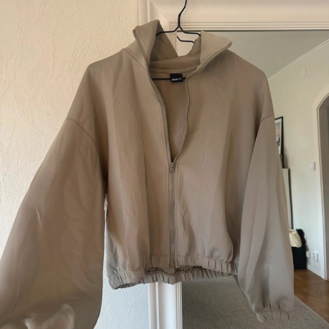 Beige tröja/jacka - 90