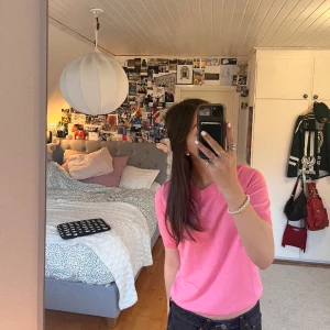 Rosa topp - Nästan aldrig använd fin stickad T-shirt🩷
