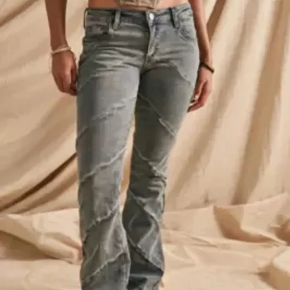 Söker återigen ett par jeans, kan verkligen betala rimligt och bra pris . Jeans & Byxor.