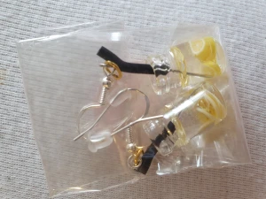 Örhängen drinkar  - 60:- st eller 2 för 100:- plus porto 15:- 