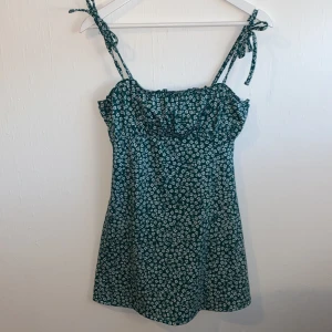 Klänning - Supersöt sommarklänning från Hm